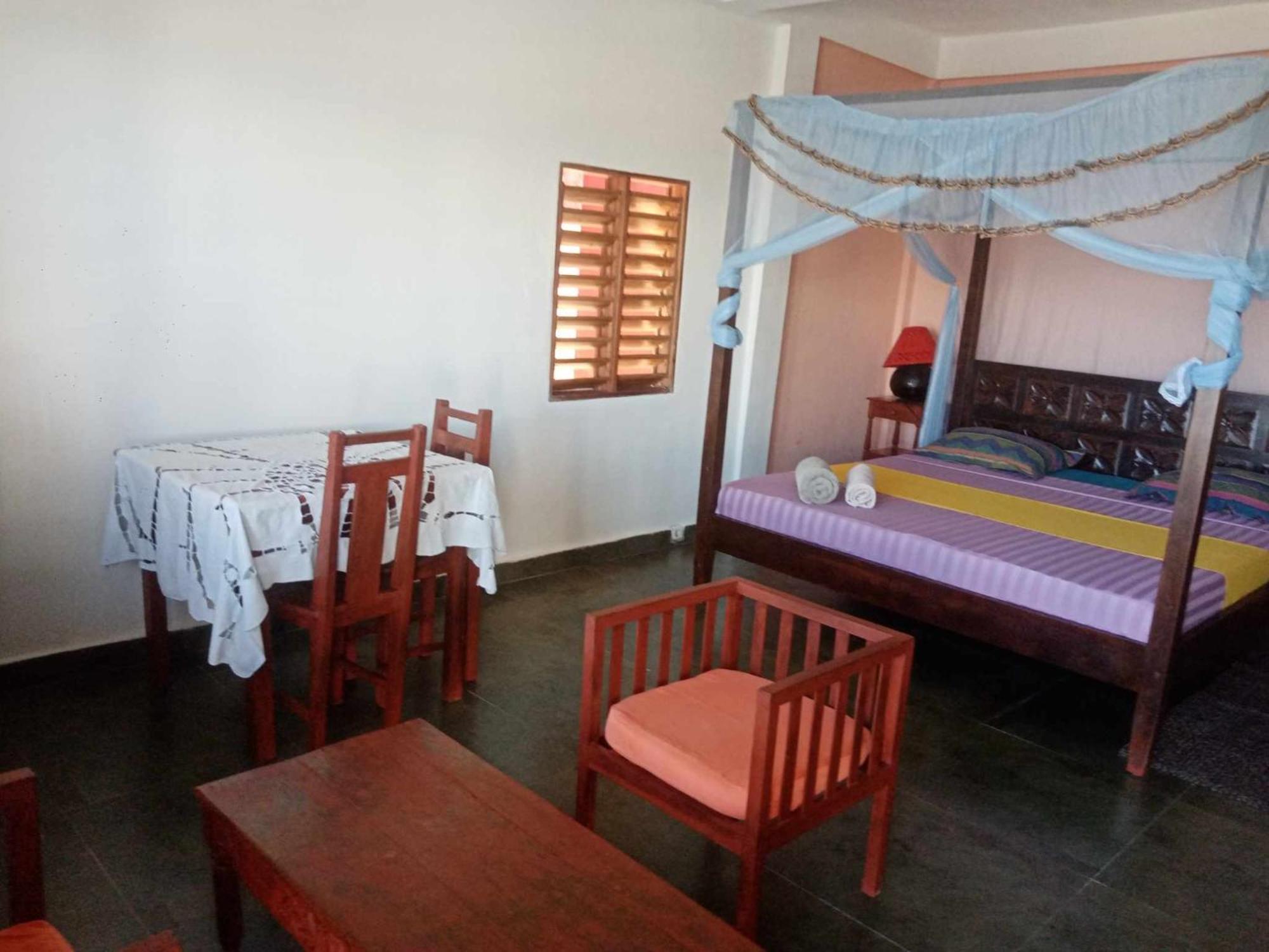 Villa Mena นูซีเบ ภายนอก รูปภาพ